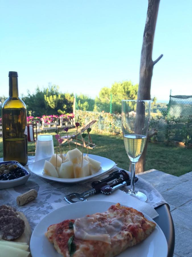 La Trave Bed and Breakfast Montecosaro  Buitenkant foto